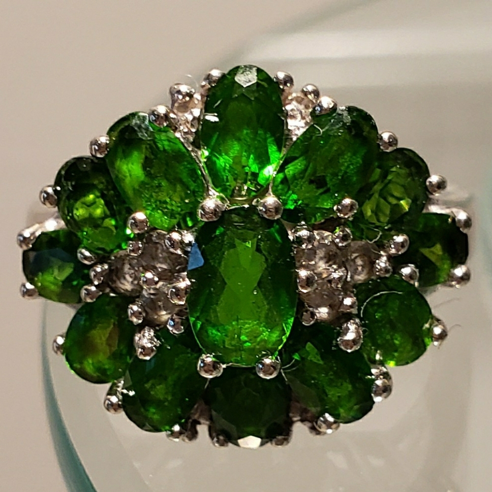 Chrome Diopside 10kt. White Gold Ring.